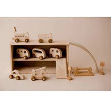 Load image into Gallery viewer, Q Toys Wooden Vehicle Play Set
