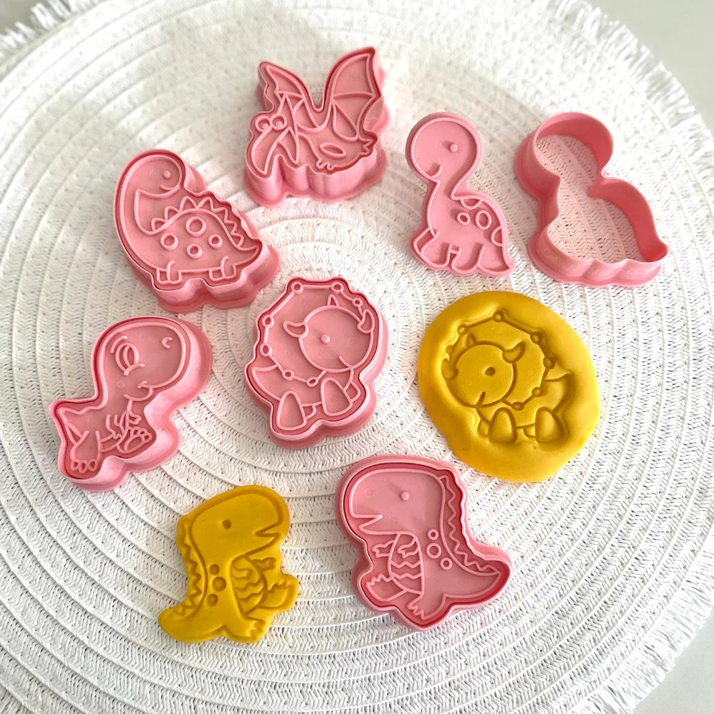 Wild Dough Stamper & Cutter Set Dinosaurs