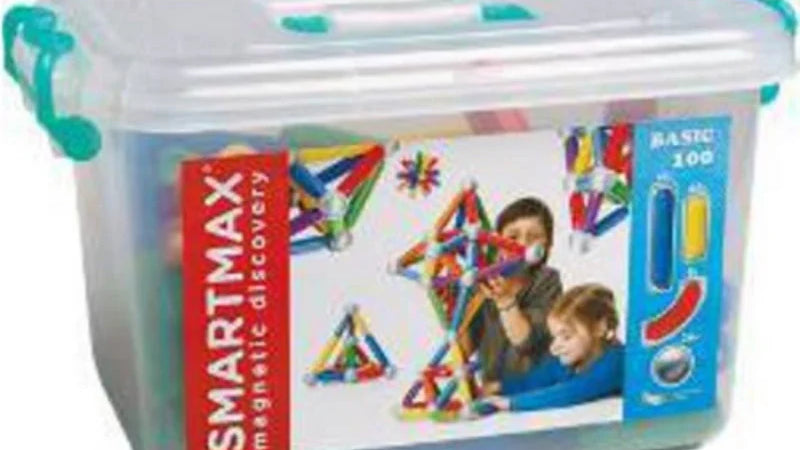 SmartMax magnetic discovery toy set packaging with children playing with toys on a white background